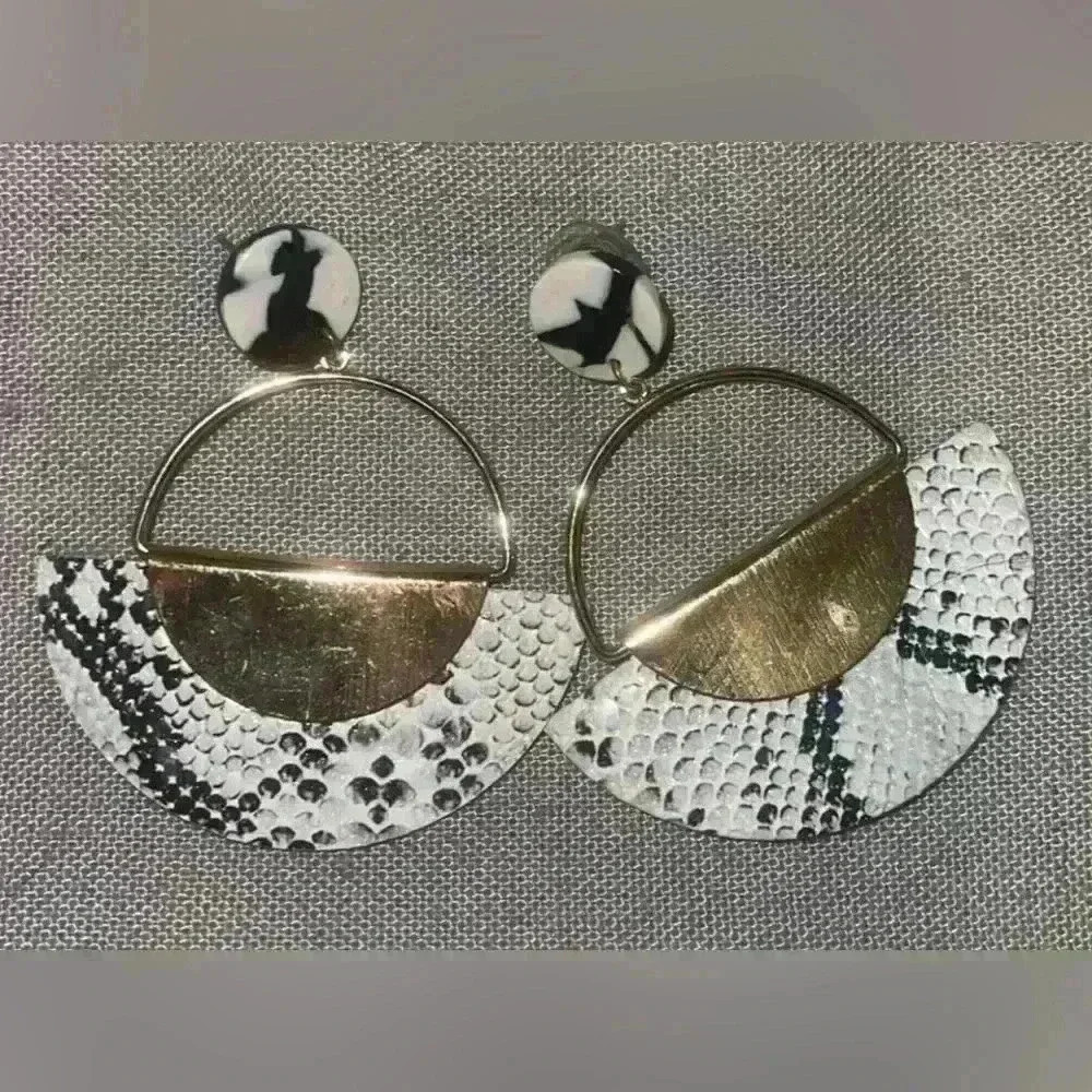 Black/White/Gold Earrings